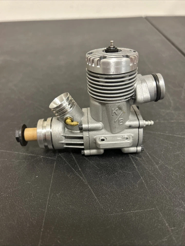 K&B 4.9 cc New. model airplane engine M12 - Image 4 of 4