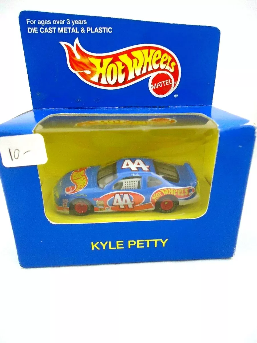 Hot Wheels Racing Blue Box #44 Kyle Petty hot Wheels car trackside 1996