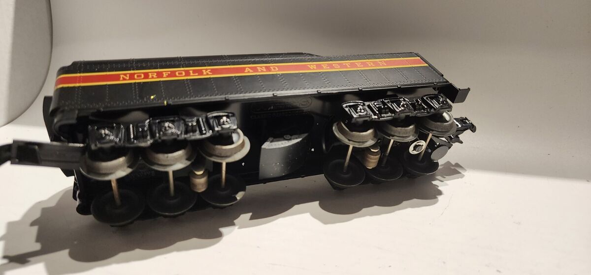 Williams By Bachmann J Class 4-8-4 Loco & Tender Norfolk Williams By Bachmann J Class 4-8-4 Loco & Tender Norfolk