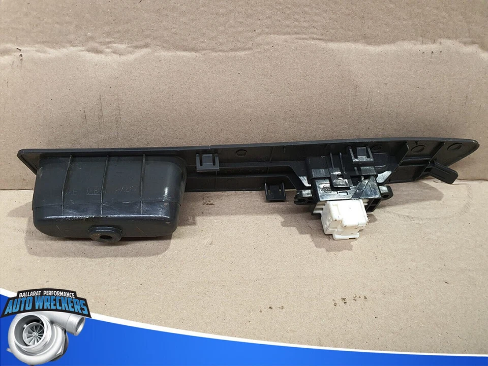 Subaru Impreza 2004 LHF window controls trim - image 3 of 4