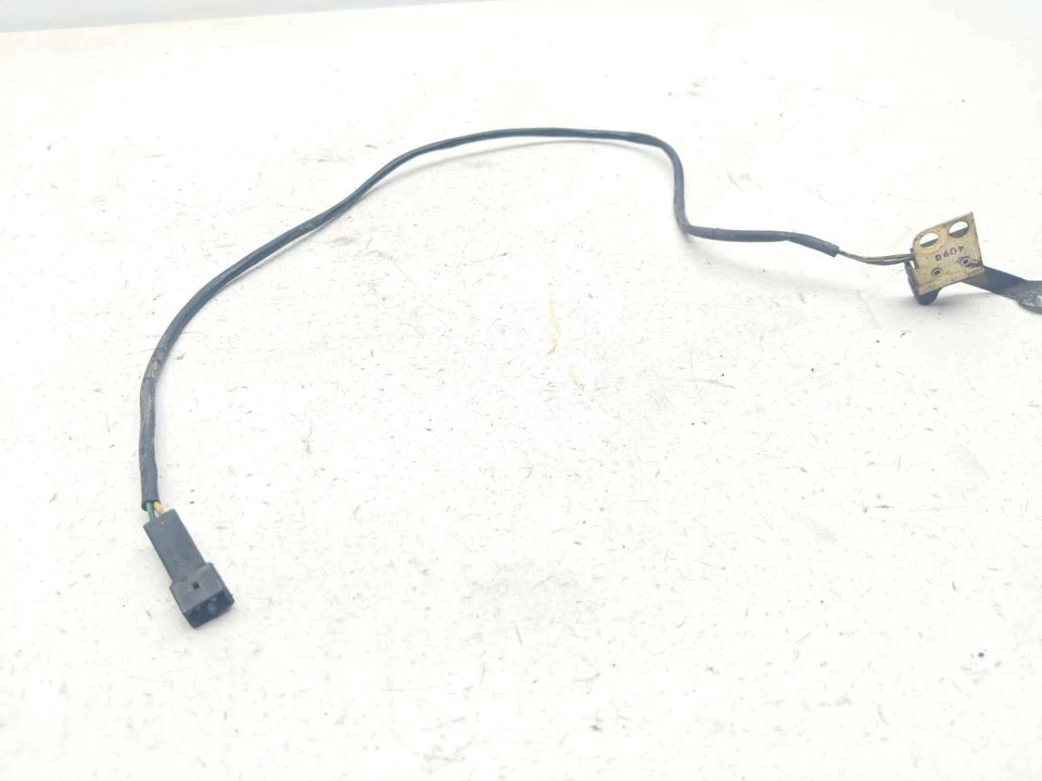 Sensor interruptor luz freno trasero bmw k75 s 91 Foto 3 de 4