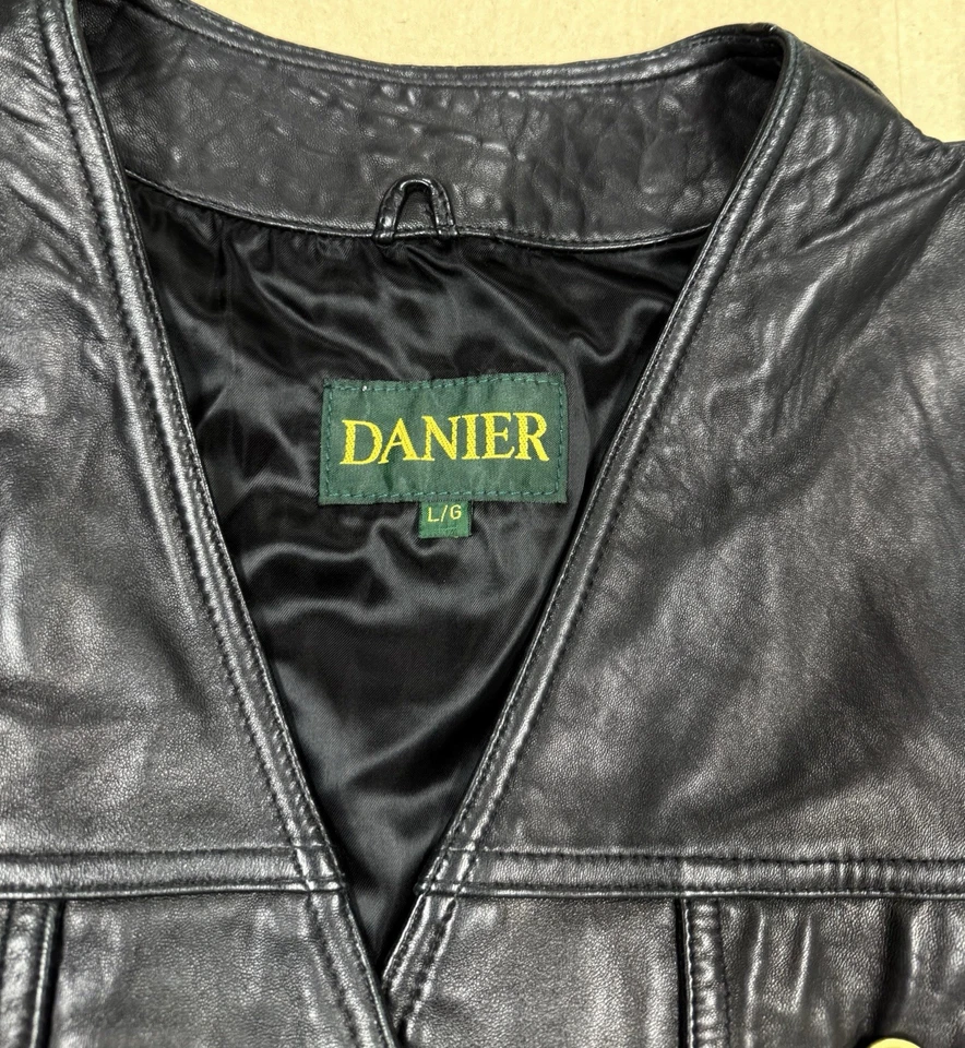Danier Leather made in Canada! Size Large women’s black leather vest Gold Ornate - Image 3 of 4