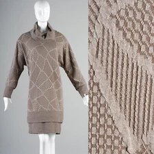 L Vintage 1990s 90s Long Sleeve Turtle Neck Abstract Dress Winter Cowl Neck Tan