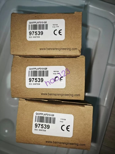 BANNER 97539 Q4XFPLAF310-Q8 by DHL/FedEx