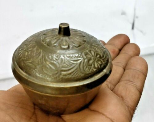 Vintage Small Beautiful Handmade Round Shape Brass patent Box - Afbeelding 1 van 9