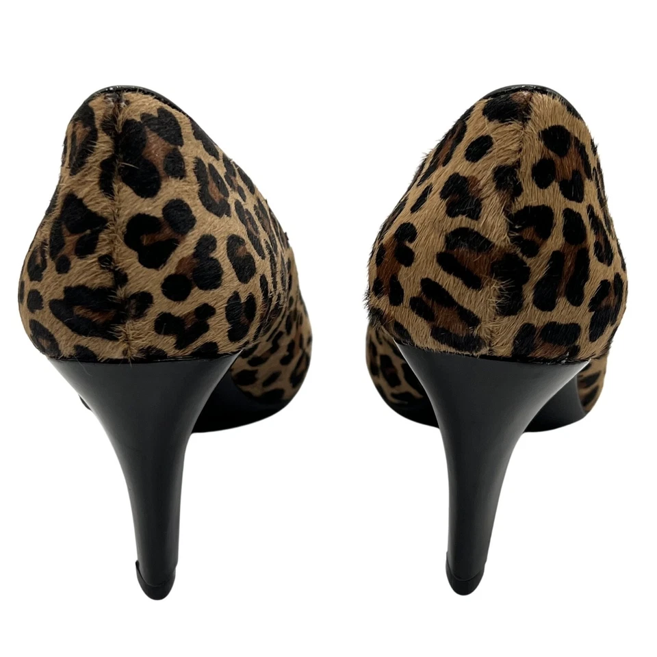 Zapatos de salón Merona para mujer 9 de cuero de piel de becerro pelo de leopardo con estampado animal de tacón alto Foto 3 de 4