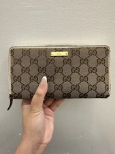 GUCCI BEIGE MONOGRAM CANVAS Zip Around Long Wallet AUTHENTIC WOMEN