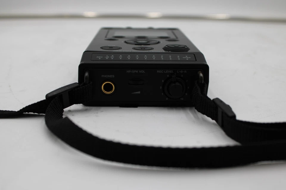 Marantz PMD661 MKII Handheld Solid-State Digital Audio Recorder POWER TESTED - Image 3 of 4