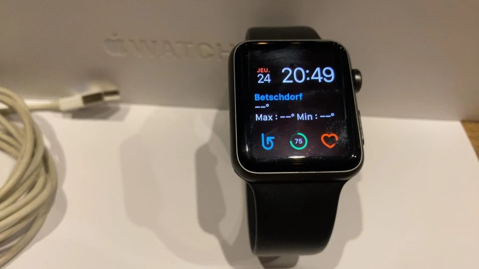 Apple Watch (1st generation), photo 2 sur 5