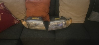 1996-1999 B5 AUDI A4 Headlamp Assemblies Right and Left Pre-facelift Complete