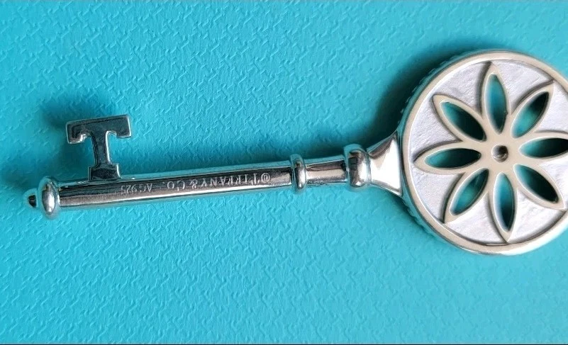 Tiffany & Co. STERLING Daysi Key 2.5" XL - Image 4 of 4