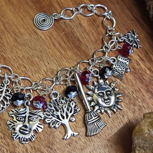 Witches Charm Bracelet with Gothic tone beads, Pagan Jewellery for Wiccan Witch - Picture 5 of 5