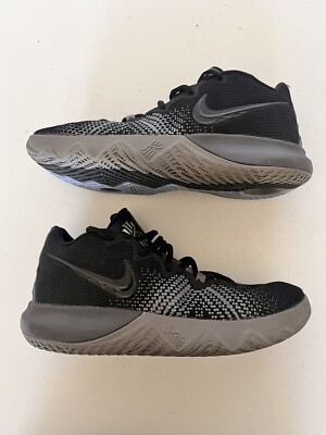 Nike Kyrie Flytrap AA7071-011 Black Gray Basketball Shoes Lace Up Size 8
