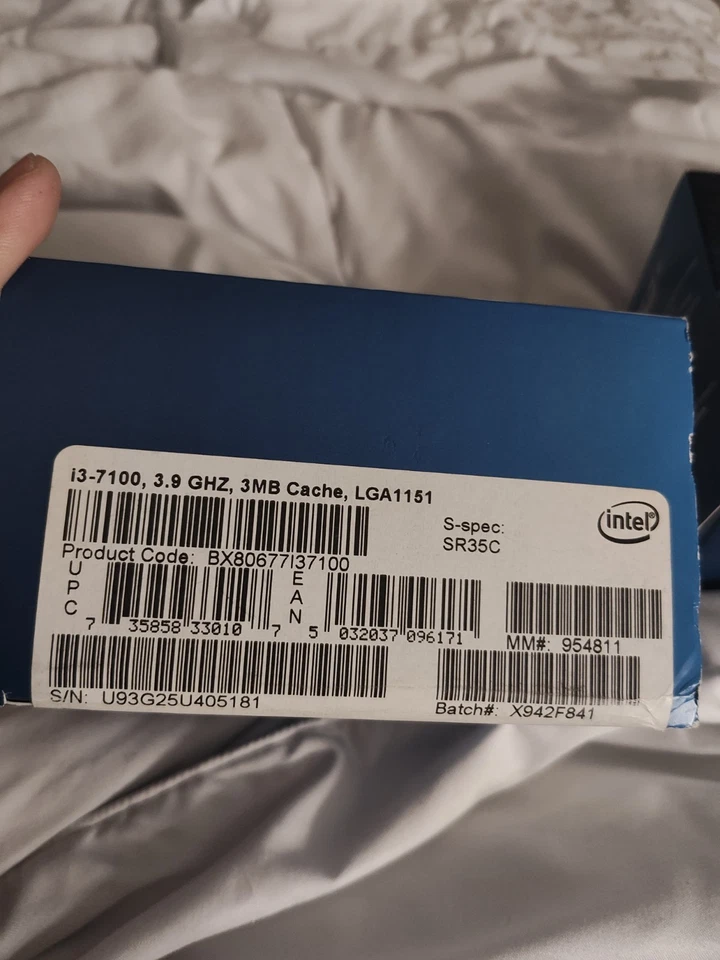 Nuevo en caja Procesador Intel Core i3-7100 SR35C 3,90 GHz LGA 1151 Socket H4 CPU de escritorio Foto 2 de 2