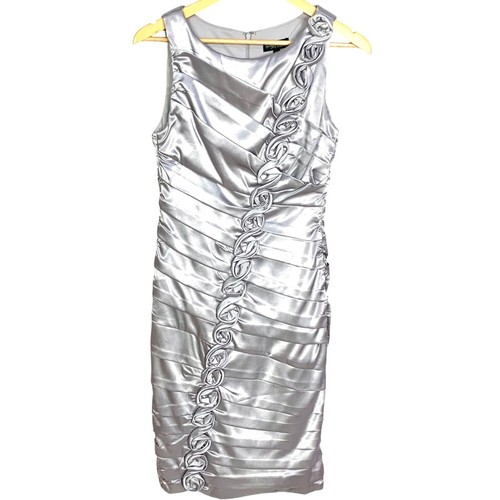 Signature By Sangria Modern Social Cocktail Dress 4 Silver Ruched Floral Accents - 第 1/8 張圖片