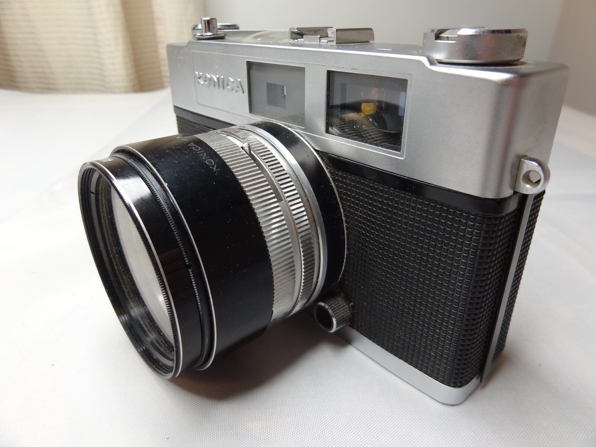 Konica Hexanon 1:1.8 f=45mm Auto S2 35mm Camera Made In Konica Hexanon 1:1.8 f=45mm Auto S2 35mm Camera Made In