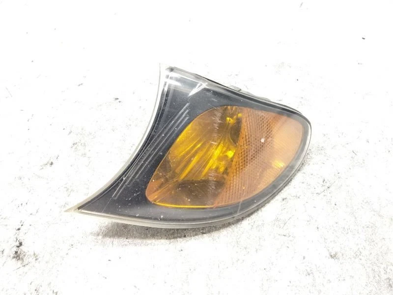 2002-2005 BMW 3 Series 325i Driver Side Light Lamp Turn Signal OEM 