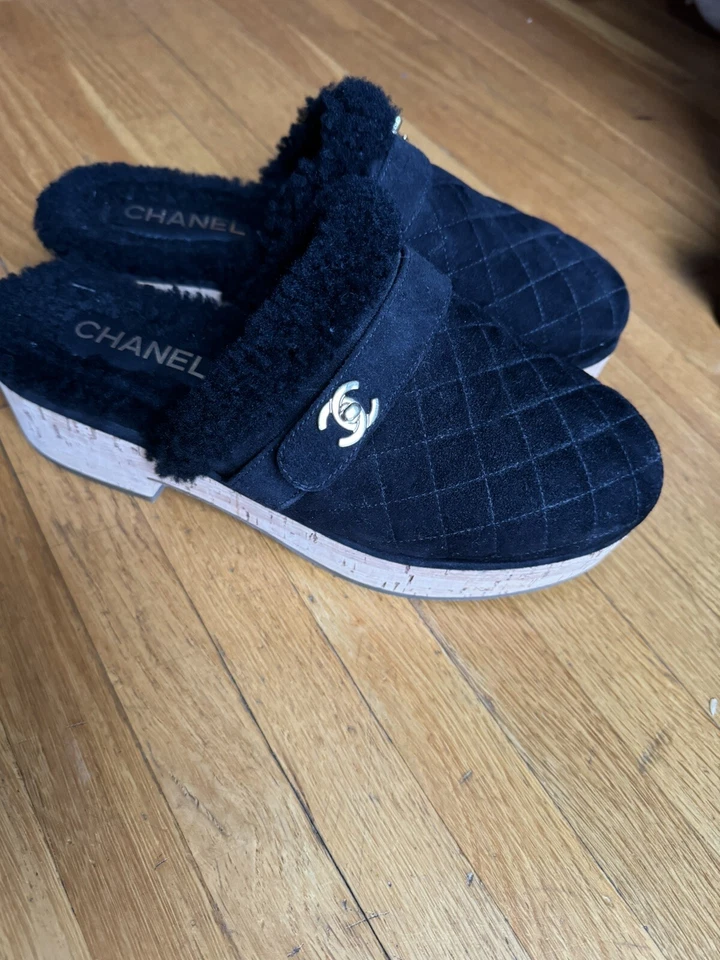 Auténticos RAROS zuecos Chanel piel de oveja zapatos negros talla 41 eu se ajustan bien para 40 Foto 4 de 4