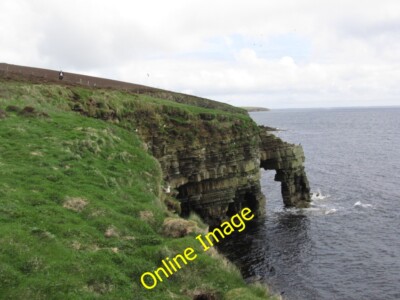 Foto 6x4 Eday; Stephans Tor, Naturbogen (Ansicht N) Hamarhill c2013
