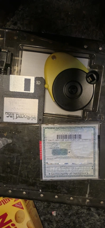 Microsoft "Certified Authentic" Kid board Inc. Floppy & CD Program From 1997 - Image 3 of 4