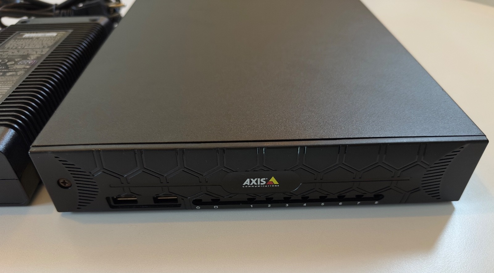 AXIS Communications S2008 4TB NVR w/ 8 Universal Licenses running ACS Pro Ver 6