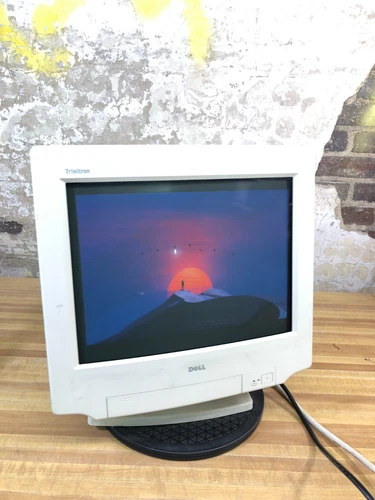 Dell Trinitron UltraScan 1000HS 17” CRT Monitor 1280x1024 @ 75Hz (Retro Gaming)