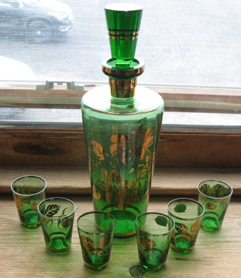 Bohemia Crystal Green Decanter &6 Cordial Shot Glasses. Gold
