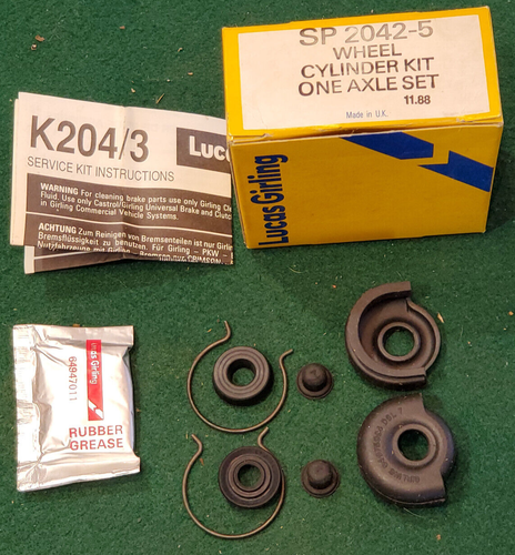 NOS Girling Rear Wheel Brake Cylinder Kit Triumph TR3 Austin Healeay Sunbeam