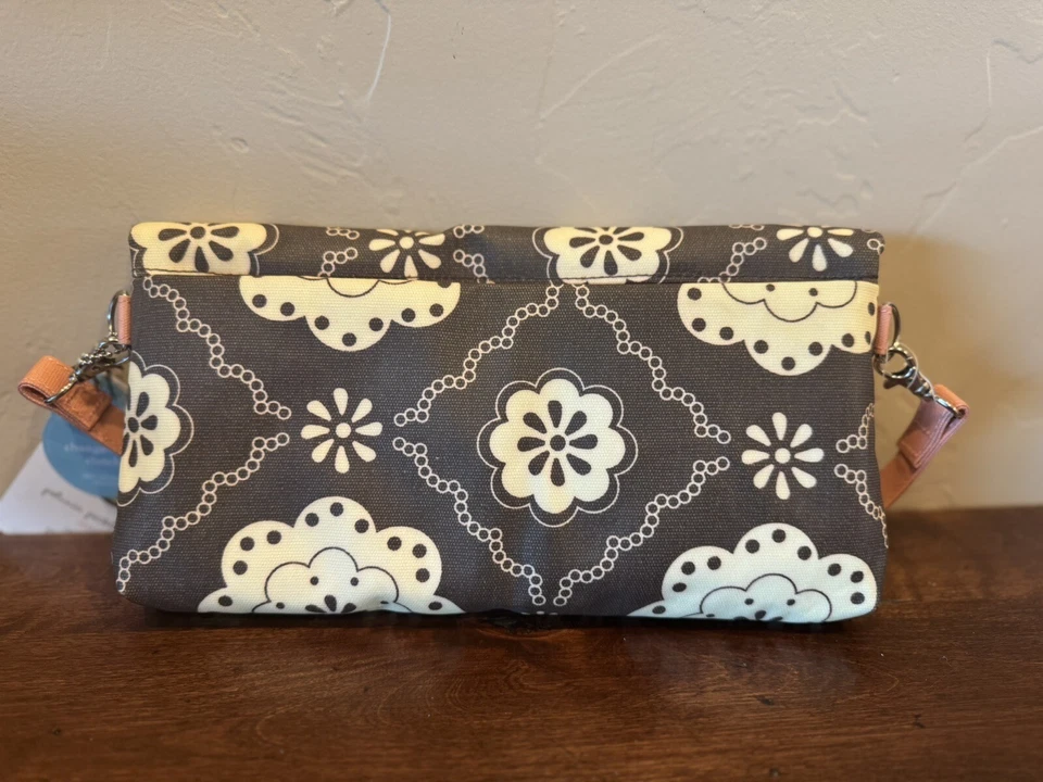 Petunia Pickle Bottom “Breakfast In Belfast” Change It Up Clutch W/ Changing Pad - Imagem 4 de 4