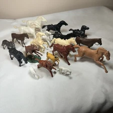 Horses Assorted Lot Of 19 Vintage Cowboy Western Toys Plastic Miniature