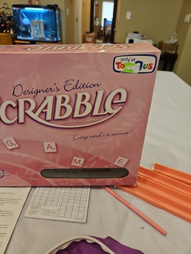 Designer's Edition Scrabble Crossword Game Pink Rotating Toys R Us 2008 Hasbro - Picture 10 of 22