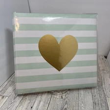 The paper Studio 12 X 12 Scrapbook mint stripes heart