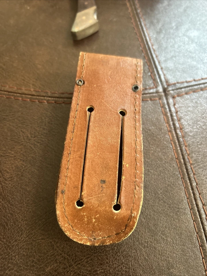 Cuchillo de una sola hoja de acero inoxidable con mango de madera con estuche de cuero - Pakistán Foto 4 de 4