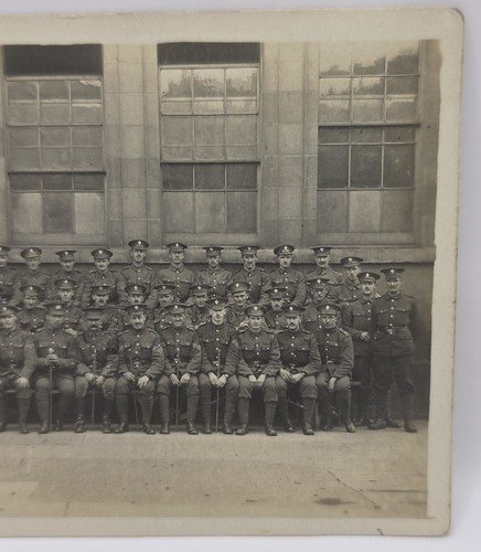 Military Postcard, Large Group Of Soldiers In Uniform. - Picture 8 of 14