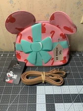 Bioworld x Disney Mickey Mouse Christmas Crossbody Bag / Purse - NEW