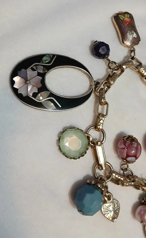 Pulsera Con Dijes Cloisonne Plata (1 Alpaca) Corazón Hinchado Etc De Colección Foto 3 de 4