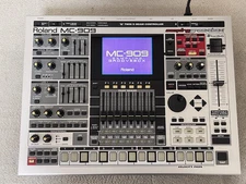 Roland MC-909 Groovebox Sampler Sequencer Synthesizer Workstation Tested Working