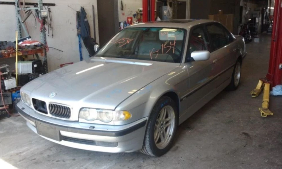 Limpiador de aire compatible con 99-01 BMW 740i 90938 Foto 2 de 4