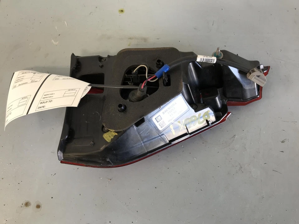Used Right Tail Light Assembly fits: 2020 Buick Enclave lid mounted Right Grade - Image 3 of 4