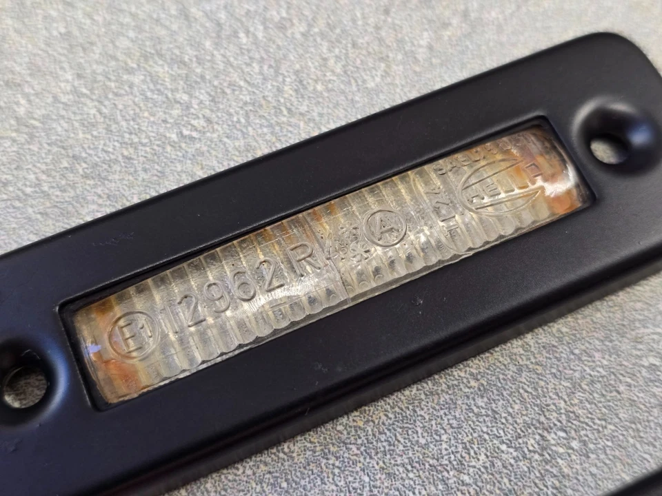 PAR DE LENTES DE LUZ DE MATRÍCULA ORIGINALES ORIGINALES USADAS PORSCHE 928 CON BISELES #8 Foto 3 de 4