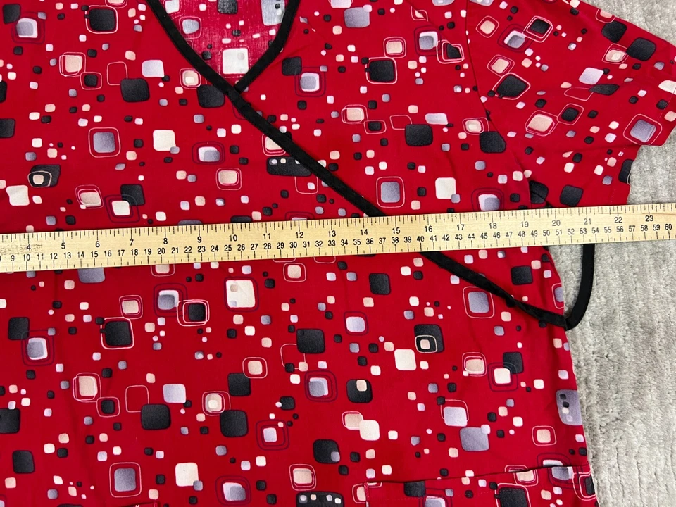 SB Scrub Top Womens Small Red Shortsleeve Geometric - Image 4 of 4