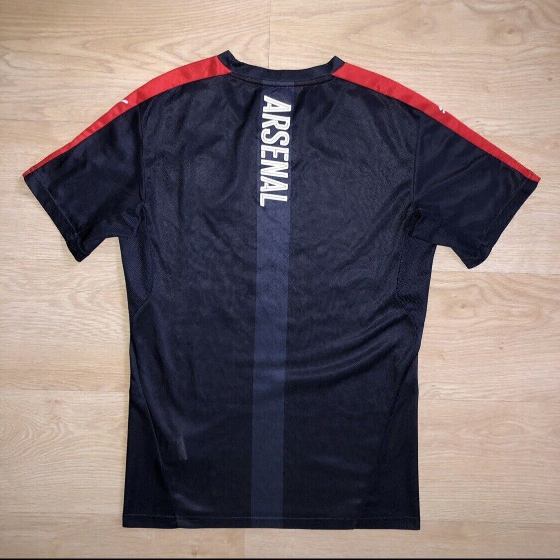 Arsenal メストエジル　ユニフォーム　sサイズ Arsenal メストエジル ユニフォーム sサイズ 正規品】メスト