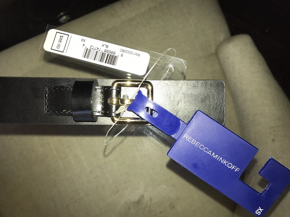 NUEVO CON ETIQUETAS CINTURÓN REBECCA MINKOFF GEOMÉTRICO DORADO TACHONADO CUERO NEGRO XS MUJER Foto 4 de 4