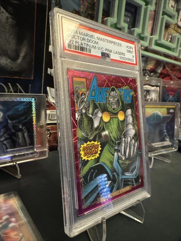 2024 M. Masterpieces'92 Platinum 26V Doctor Doom Platinum-V/C-Pink Láseres PSA9 Foto 2 de 4