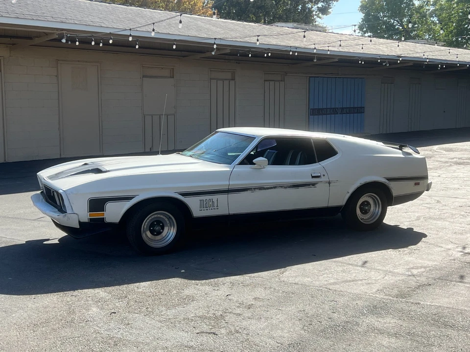 Ford Mustang Mach 1 1973 Foto 3 de 4