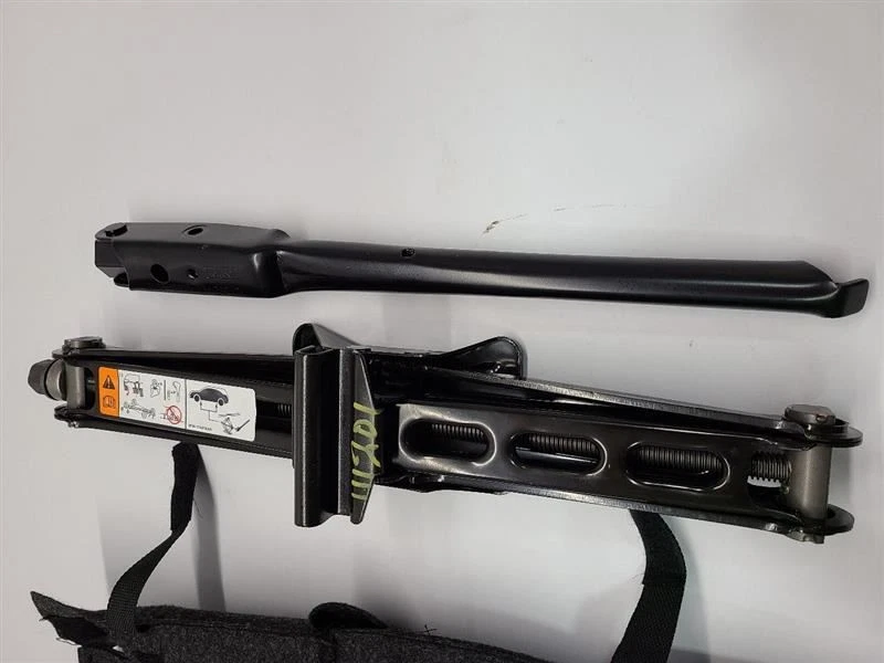 Ford Taurus Jack 2009 10 11 12 13 14 15 16 17 18 2019 con herramientas Foto 3 de 4