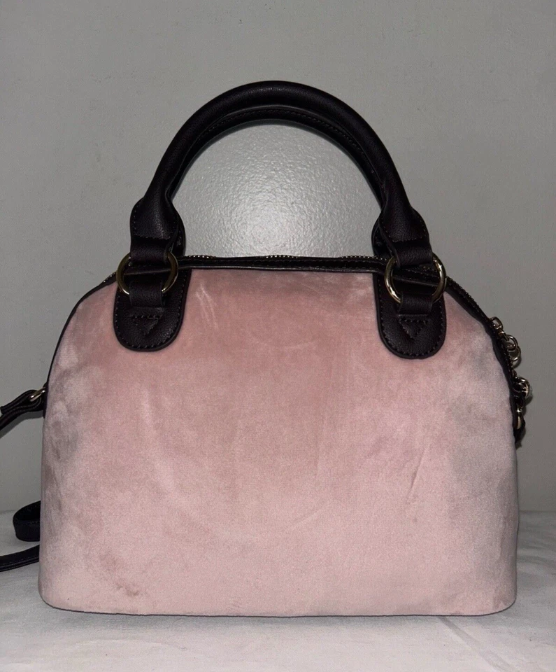 NUEVO Bolso Cartera Juicy Couture Polvo Rubor Rosa Claro Terciopelo Heritage Domo Foto 3 de 4
