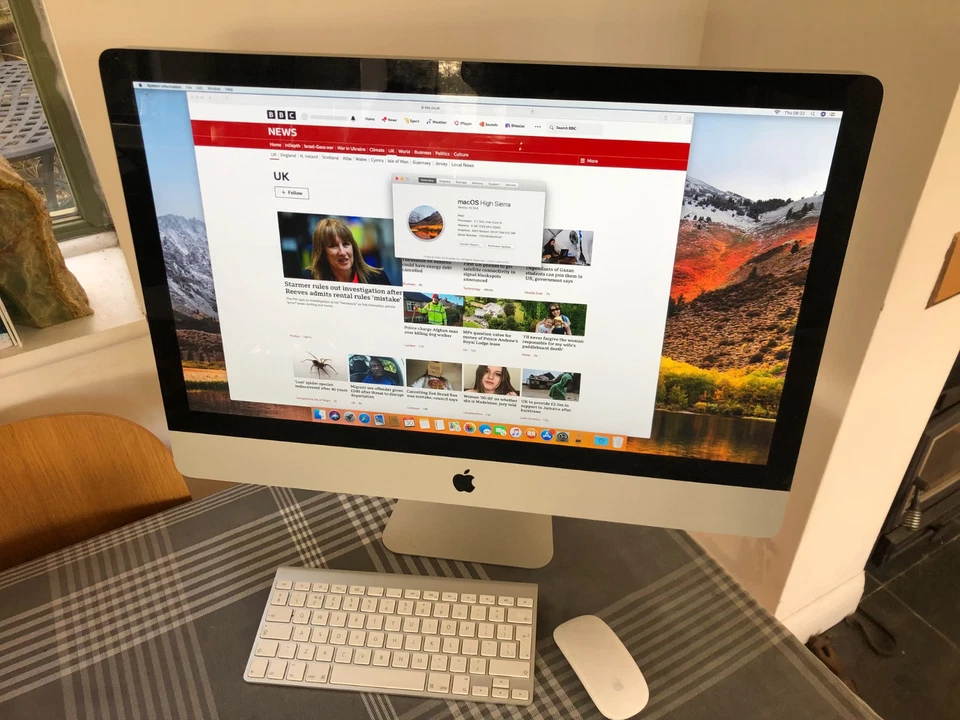 27 inch Apple iMac with Genuine Apple wireless keyboard and mouse - Image 4 of 4