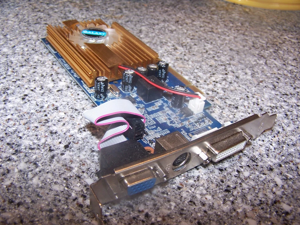 Galaxy Nvidia Geforce 8400GS 256MB DDR2 AGP Video Card - Image 4 of 4