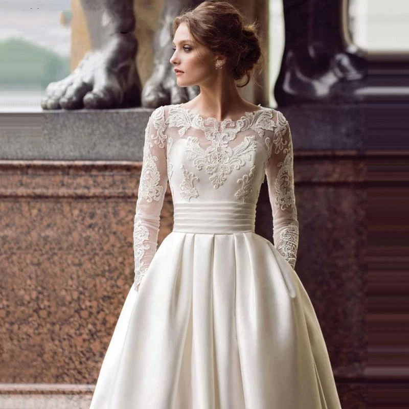 Vintage long sleeve hotsell lace wedding dress